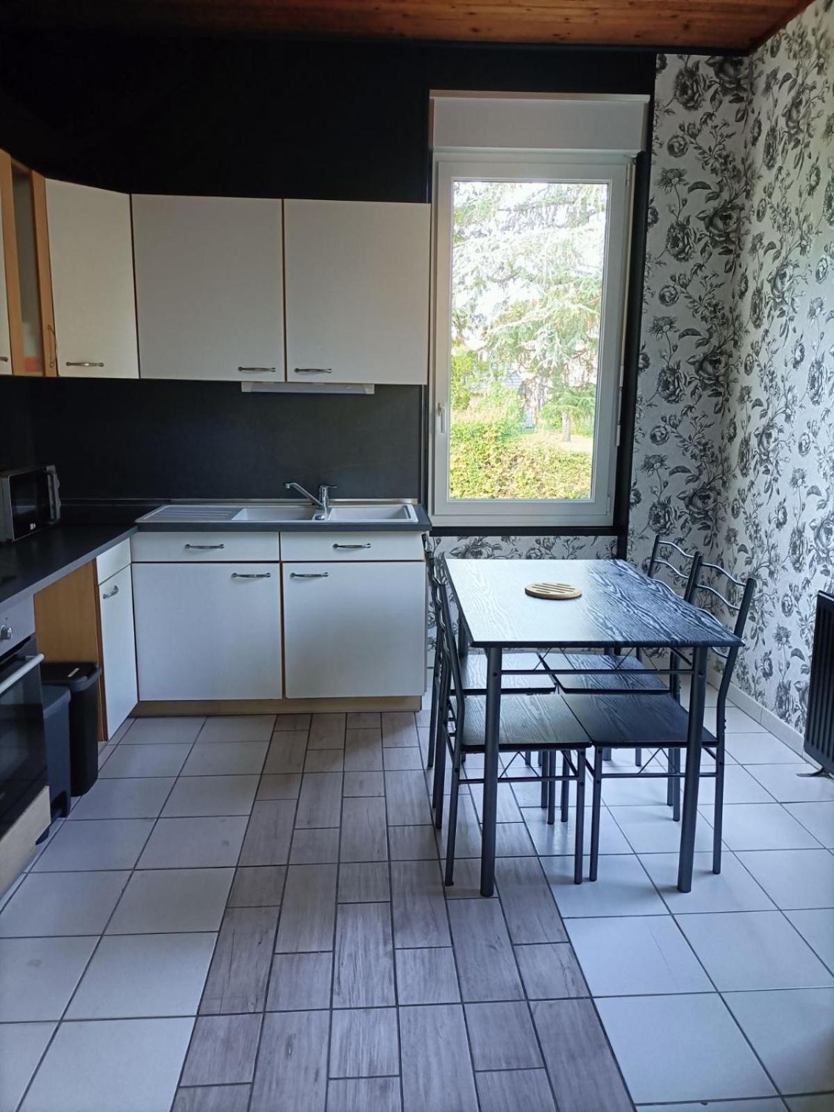 Maison 3 Chambres - Chez Florence Yzeure Bagian luar foto